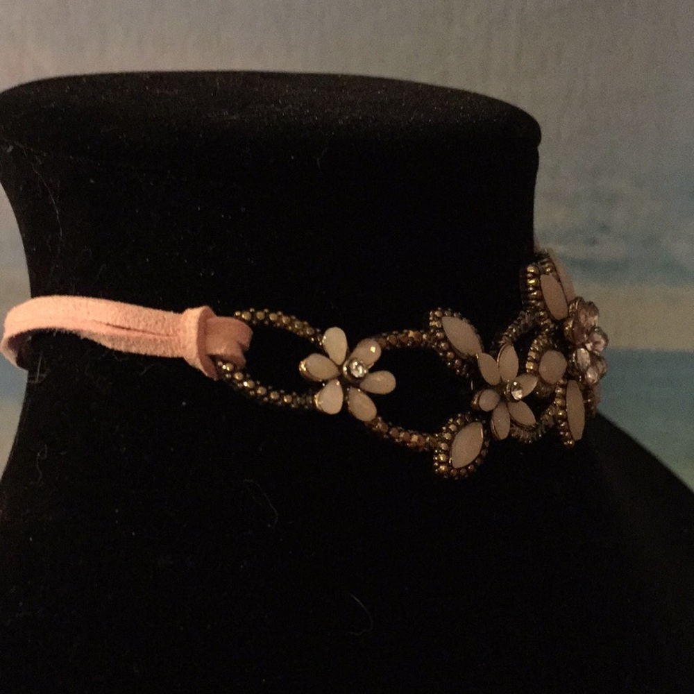 Flower Chocker Necklace - Picture 2 of 5